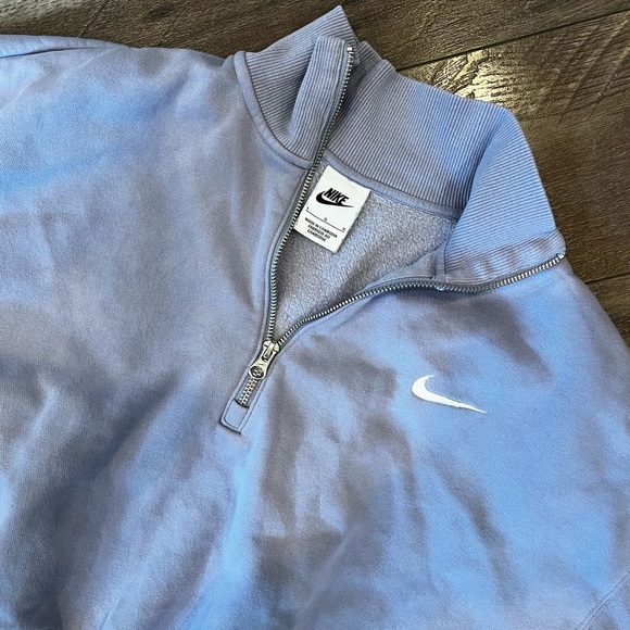 Nike crop sweater - Picture 2 of 3